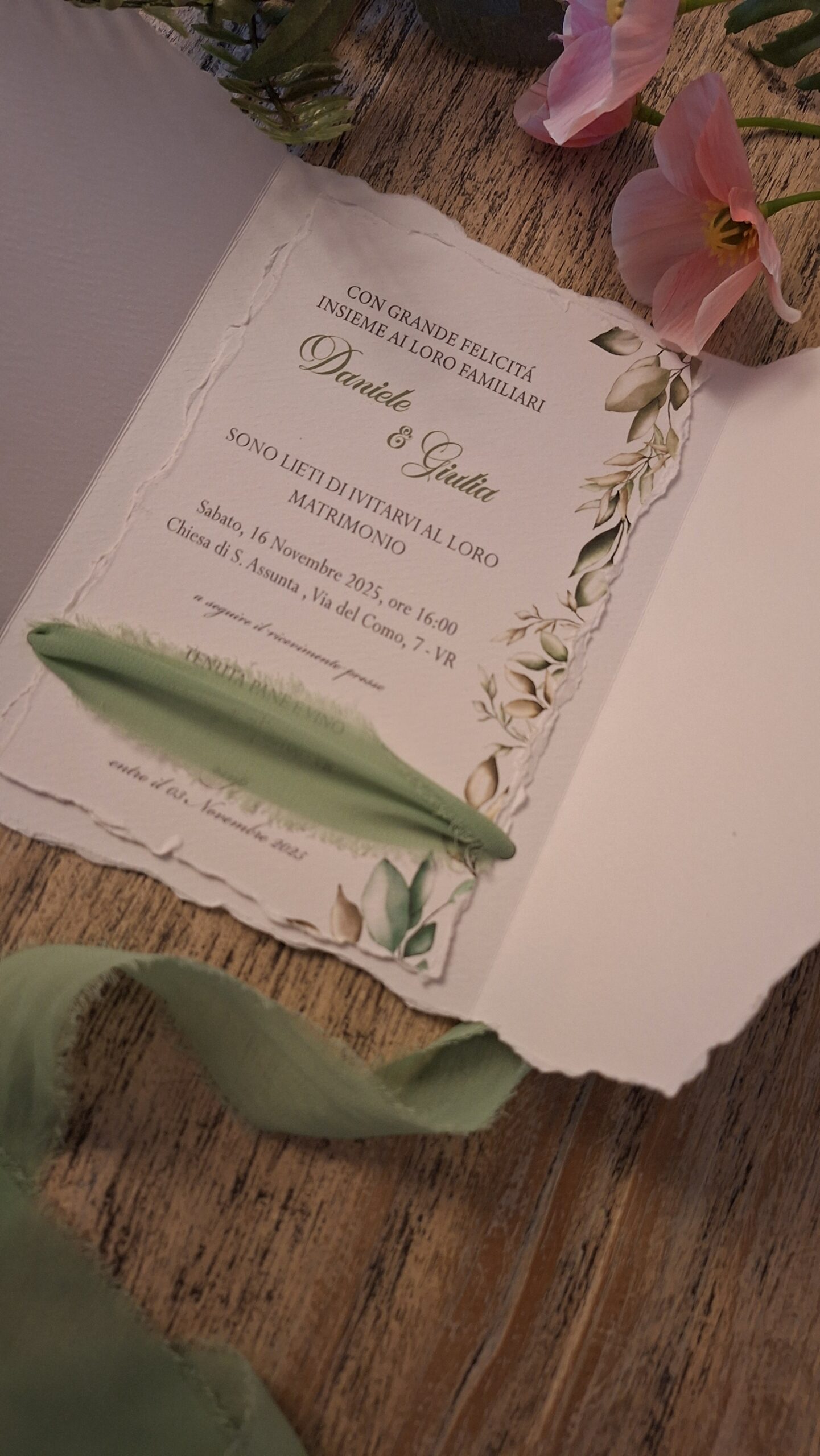 partecipazione shabby chic con nastro verde salvia